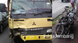 Kondisi truk dan sepeda motor yang terlibat kecelakaan di Jalan Raya Desa Janti, Kecamatan Mojoagung, Kabupaten Jombang, Rabu (24/2/2021). (Foto: Istimewa)