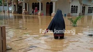 Banjir Rendam 6 Dusun di Jombang, Akses Jalan Banjarsari Putus