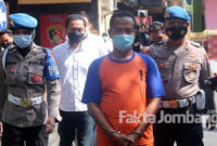 SB (50), oknum kiai di Jombang yang tega mencabuli dan menyetubuhi santriwatinya.