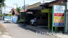 Klinik Utama Nur Hasanah, Gambiran Utara, Desa Gambiran, Kecamatan Mojoagung, Kabupaten Jombang, Jumat (16/4/2021).