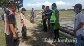 Proses identifikasi dan olah TKP terjadinya ledakan mercon atau petasan di area persawahan Desa Sentul, Kecamatan Tembelang, Jombang.