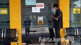 Kondisi kantor PUPR Jombang yang sedang lockdown, mulai Jumat 2 Juli hingga 8 Juli 2021.