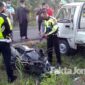 Polisi saat hendak mengevakuasi kendaraan yang terlibat kecelakaan di Jalan Raya Dusun Ngampel, Desa Gajah, Kecamatan Ngoro, Kabupaten Jombang, Rabu (11/8/2021).