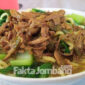 Seporsi mi ayam kedai Cak Yon, Dusun/ Desa Bangsri, Kecamatan Plandaan, Kabupaten Jombang.