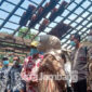 Bupati Jombang, Mundjidah Wahab saat meninjau lokasi bencana puting beliung di Desa Purisemanding, Kecamatan Plandaan, Kabupaten Jombang.