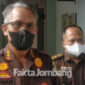 Kajari Imran, didampingi Kasi Pidsus Kejari Jombang Acep Subhan Saepudin.