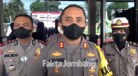 Kapolres Jombang AKBP Moh Nurhidayat, didampingi Kasat Lantas dan Kanit Laka Satlantas Polres Jombang,