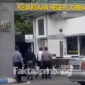 Empat orang kuasa hukum Ketua YPBU Gadingmangu saat memasuki gerbang kantor Kejaksaan Negeri (Kejari) Jombang, Senin (8/11/2021) siang.