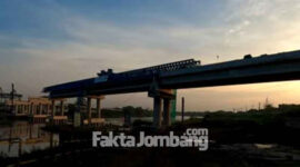 Progres Pembangunan Jembatan Ploso yang baru, Kabupaten Jombang.