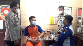 Tubagus Muhammad Joddy Pramas Setya, sopir Vanessa Angel saat ditahan di Polres Jombang.