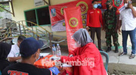 Kegiatan vaksinasi Covid-19 yang digelar BIN Daerah Jatim di Dusun  Sendangrejo, Desa Banjardowo, Kecamatan/ Kabupaten Jombang, Rabu (15/12/2021).