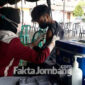 Vaksinasi di Poliklinik Polres Jombang.