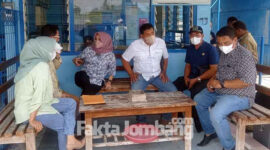 Komisi C DPRD Jombang saat sidak ke PT SUR 3 Desa Balongsari, Kecamatan Megaluh, Kabupaten Jombang, Senin (31/1/2022).