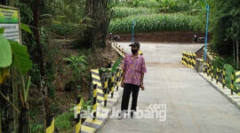 Kondisi jembatan yang dibangun Pemdes Pakel, Kecamatan Bareng, Kabupaten Jombang, dengan BK senilai Rp 150 Juta.