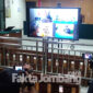 Suasana sidang virtual di PN Jombang dengan pembacaan dakwaan Tubagus Muhammad Joddy, sopir mendiang arits Vanessa Angel.