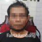 Moch Chabib Baroni (38) warga Desa/Kecamatan Duduksampean, Gresik, tersangka kasus penipuan dan atau penggelapan saat diamankan di Polres Jombang.