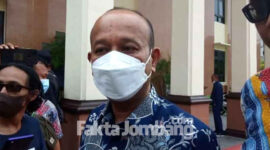 Deny Hariyatna, kuasa hukum MSA saat diwawancarai sejumlah wartawan di PN Jombang, Kamis (20/1/2022).