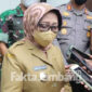 Bupati Jombang Mundjidah Wahab, saat diwawancarai wartawan di Pendopo Kabupaten setempat.