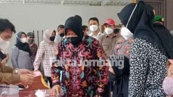 Mensos Risma cek penyaluran bansos di Jombang