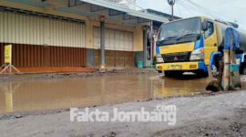 Kondisi jalan rusak di Desa Tapen, Kecamatan Kudu, Kabupaten Jombang.