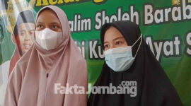 Santri Ponpes Rumah Quran OSB milik Umi Bibi Kulsum atau ibu dari Fatimah Az-Zahra Salim Barabud, di Peterongan, Kabupaten Jombang.