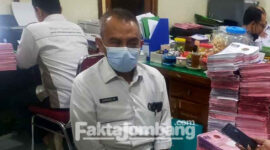 Kasi Pengadaan kantor ATR/BPN Jombang, Bambang Setyo Nugroho, saat dikonfirmasi di kantornya, Rabu (2/3/2022) jelang sore. 