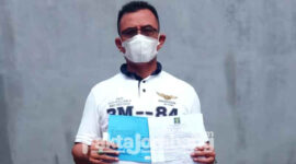 Tito Kadar Isman, mantan ketua KONI Jombang usai bebas dari hukuman penjara 1 tahun lebih di Lapas Jombang.