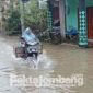 Kondisi banjir di Desa Trawasan, Kecamatan Sumobito, Kabupaten Jombang, Kamis (10/3/2022) siang.