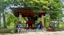 Petilasan Eyang Tunggul Manik, Dusun Tunggul, Desa Tunggorono, Kecamatan/ Kabupaten Jombang, Jawa Timur.