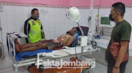 Korban pembacokan di sebuah bengkel di Desa Kademangan, Kecamatan Mojoagung, saat dirawat di RSUD Jombang.