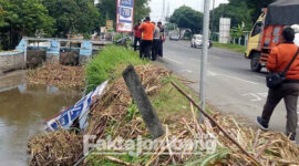 Polisi sedang melakukan olah TKP lanjutan di Desa Sembung, Kecamatan Perak, Kabupaten Jombang, Rabu (15/6/2022).