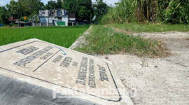 Kondisi rabat beton di Dusun Gebangmalang, Desa Bandung, Kecamatan Diwek, Kabupaten Jombang.