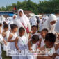 Suasana latihan manasik haji yang dihelat Ikatan Guru Taman Kanak-kanak dan Raudlatul Athfal (IGTK/RA) Muslimat, Kecamatan Diwek, Kabupaten Jombang.