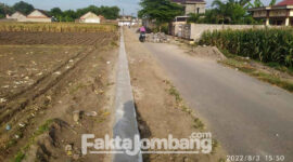 Lokasi proyek Tembok Penahan Tanah (TPT) di Desa Tanjunggunung, Kecamatan Peterongan, Kabupaten Jombang.