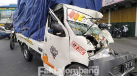 Kondisi pikap yang ringsek cukup parah setelah menabrak pantat truk di jalan Dusun Sawahan, Desa Sambirejo, Kecamatan Jogoroto, Kabupaten Jombang, Senin (9/1/2023) siang.