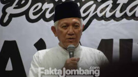 Pengasuh Ponpes Tebuireng Jombang, KH Abdul Hakim Mahfudz atau Gus Kikin.